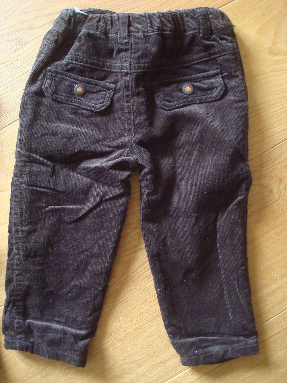 2 schicke Cordhosen für Jungen Gr. 80