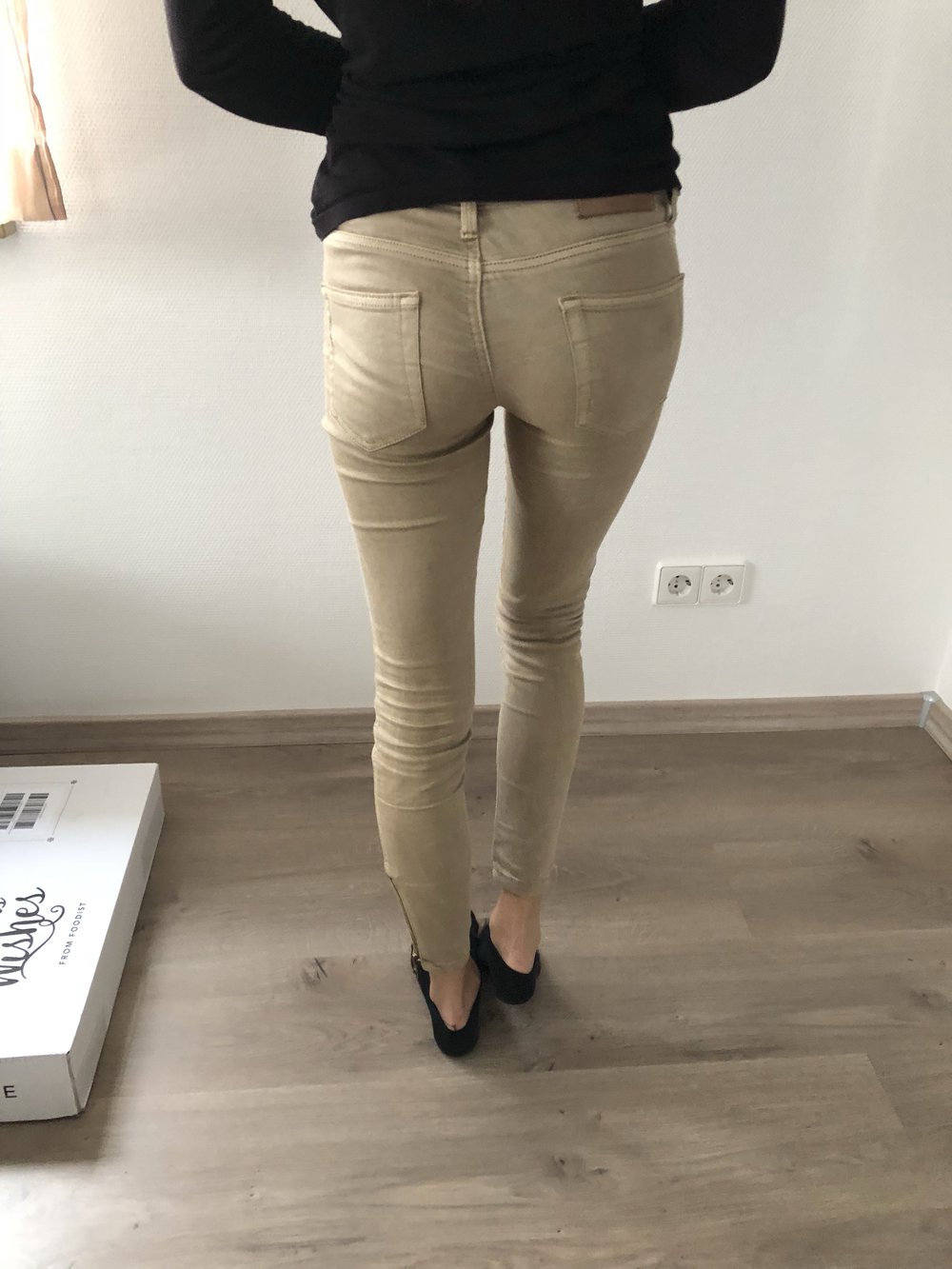 beige Röhrenhose XXS wie neu 