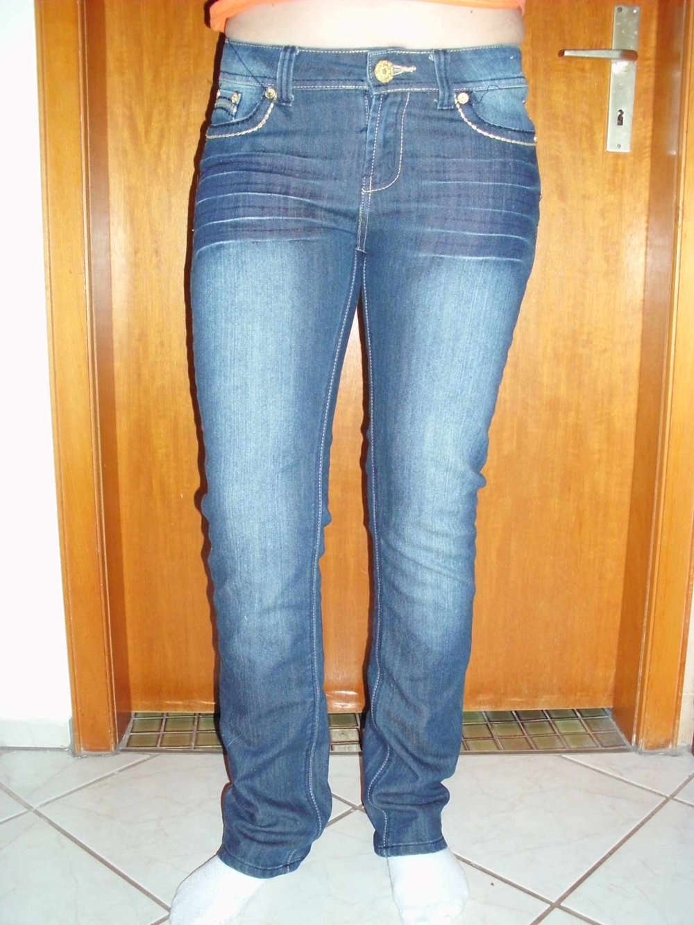 Jeans mit Stickereien, Gr. 36