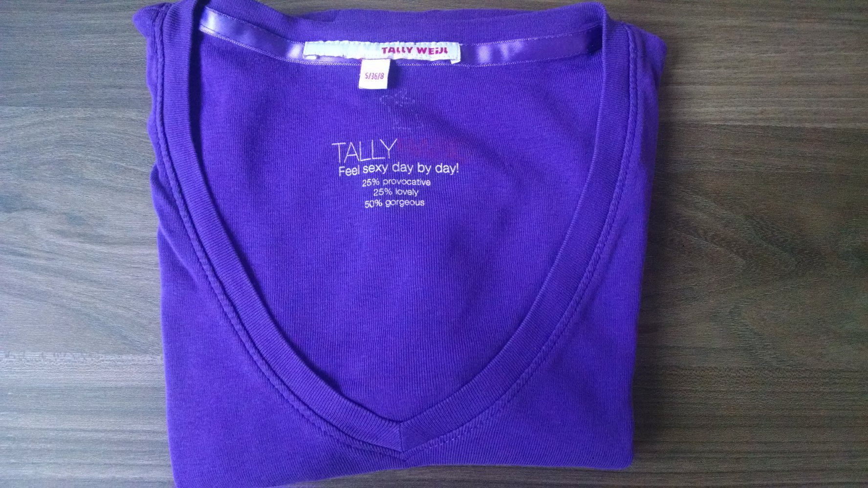 Selten getragenes T-Shirt in lila