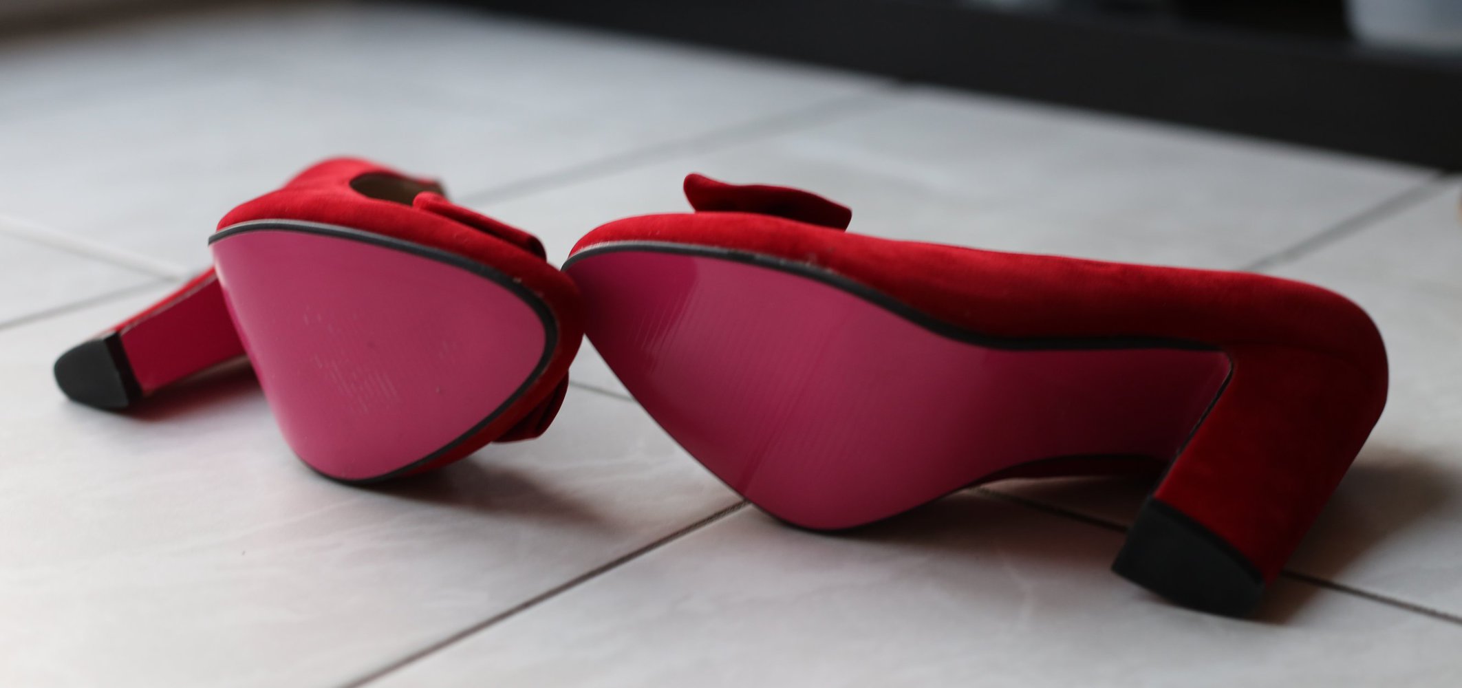 Rote Pumps mit Schleifen 38-39