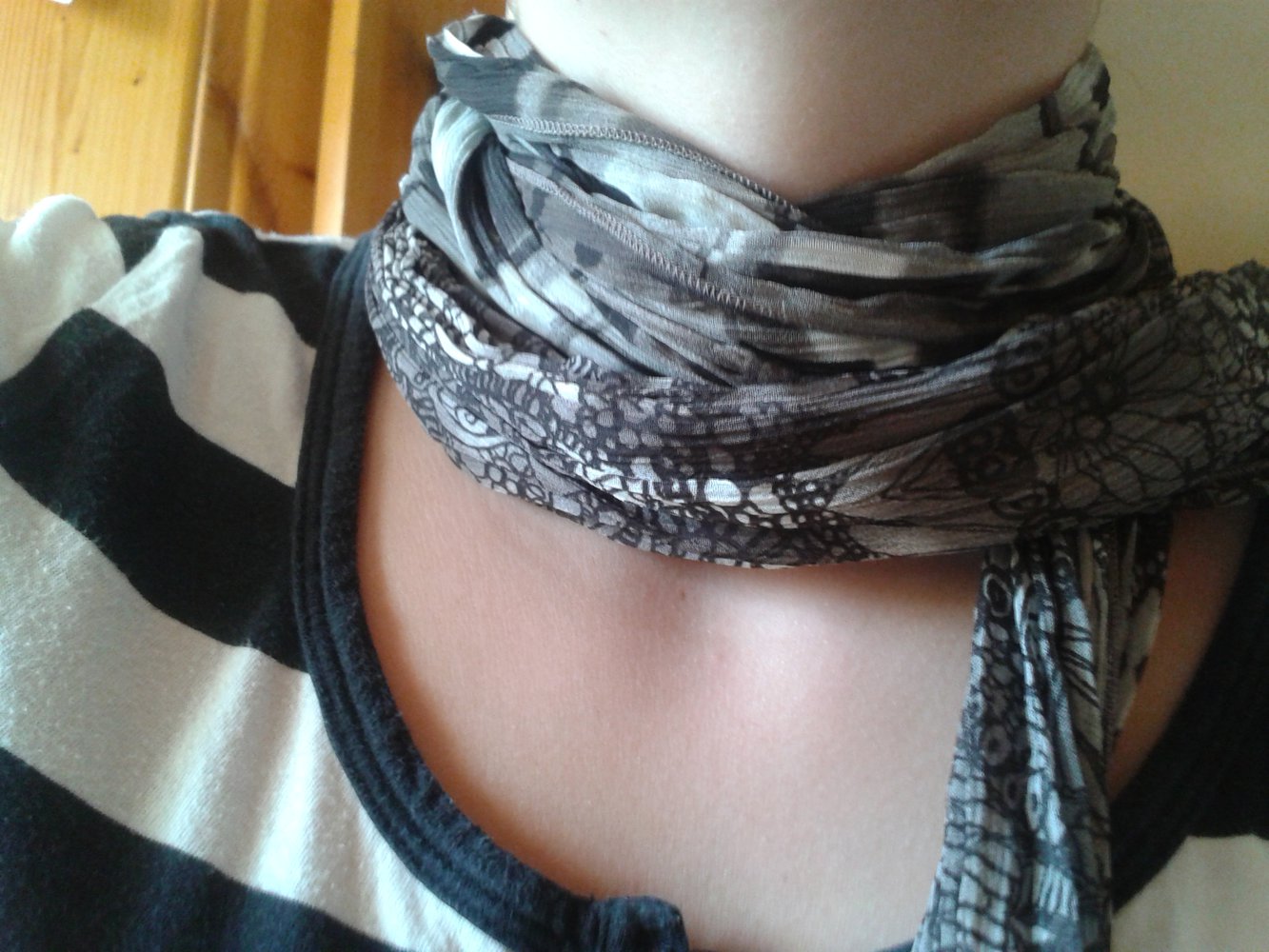 Tuch dünn braun Muster