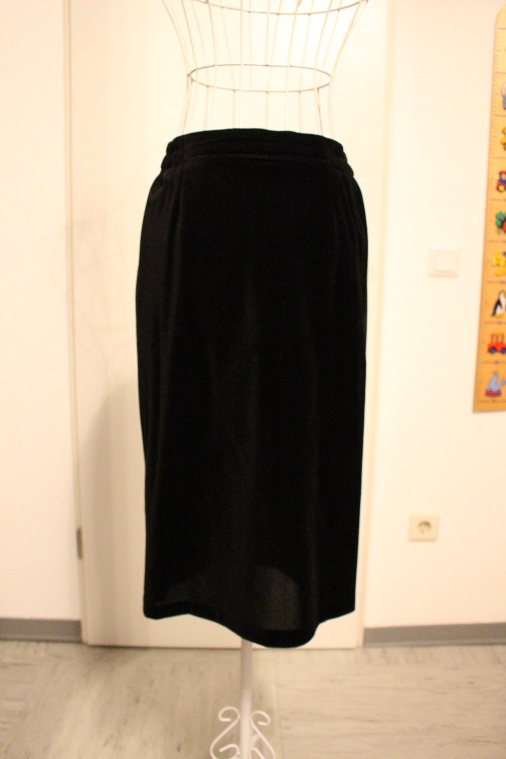 337. Samtrock von Klingel, Gr. 36-38