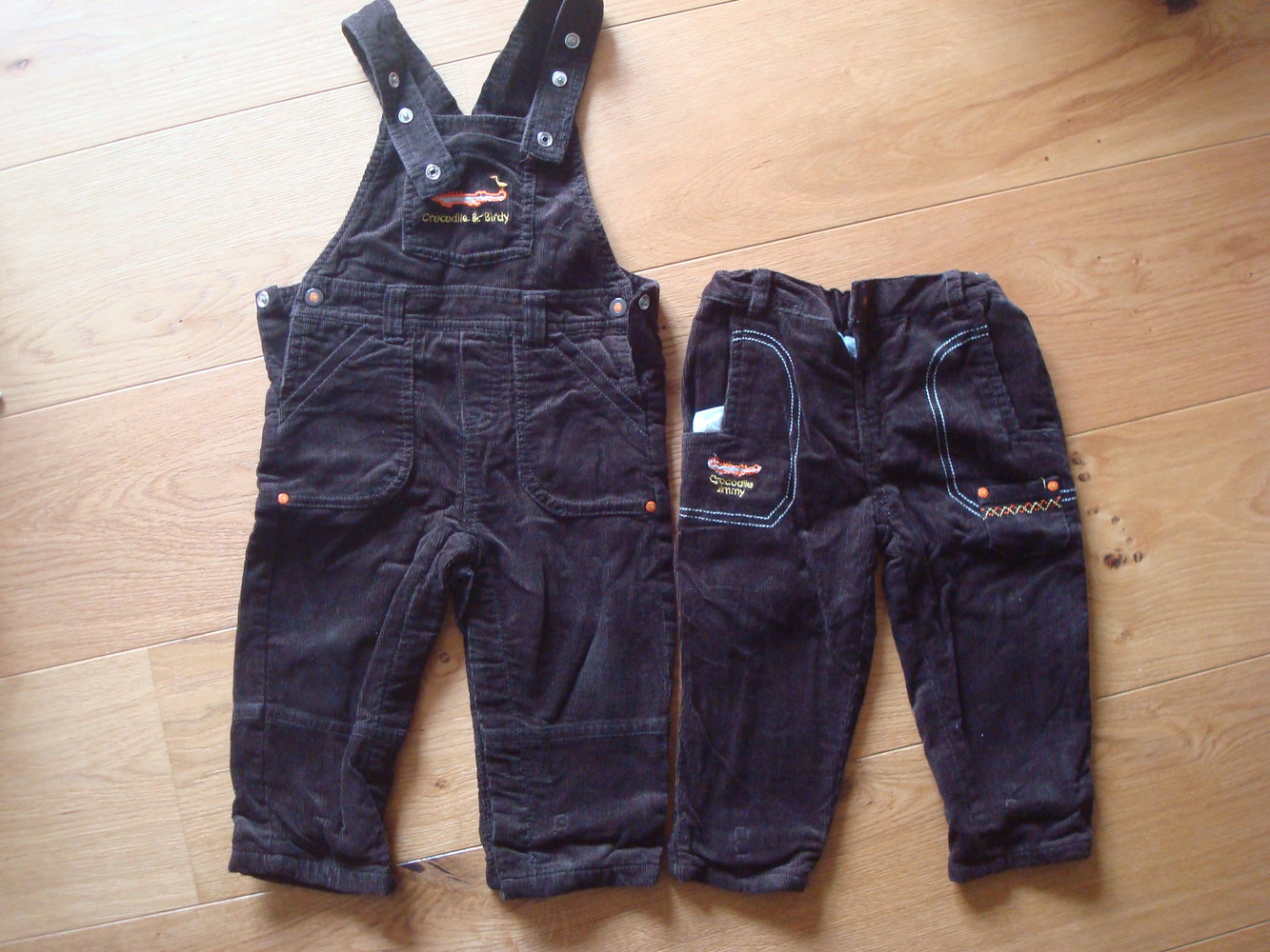 2 schicke Cordhosen für Jungen Gr. 80