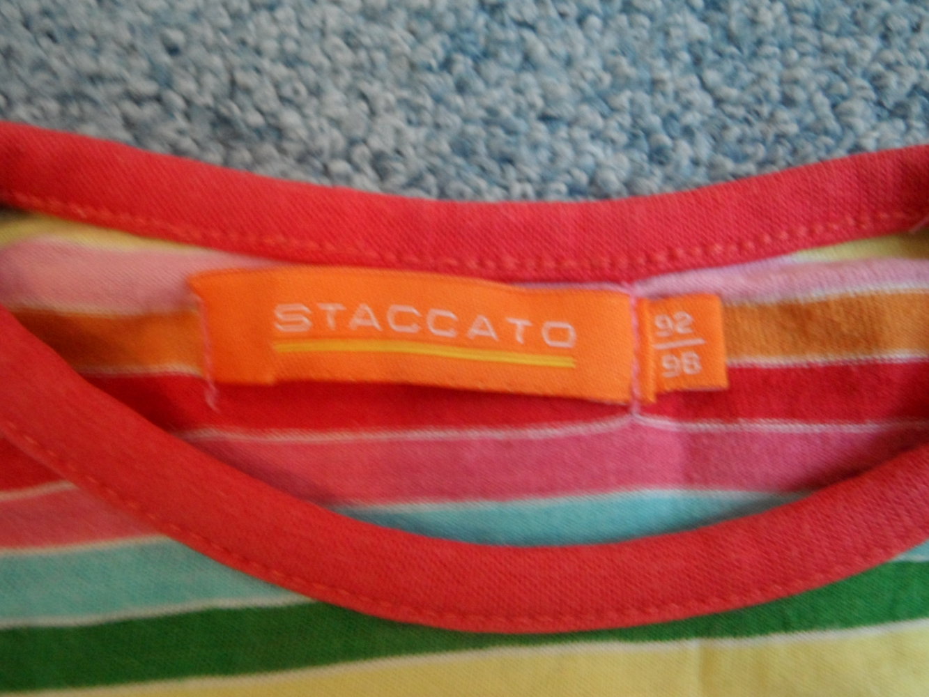 Staccato tolles farbenfrohes T-Shirt 92/98