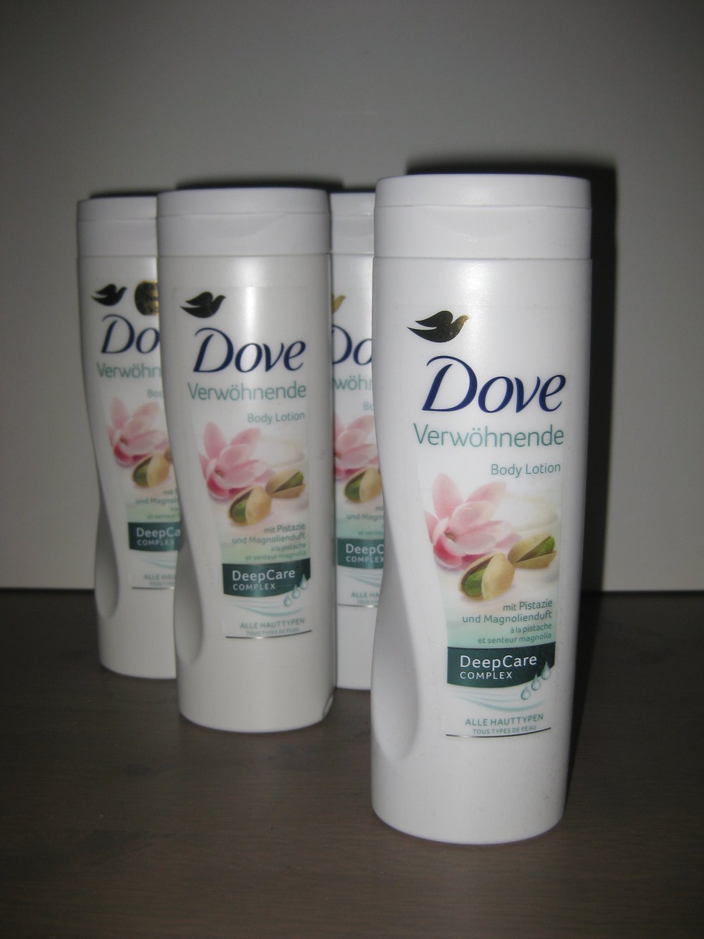 Dove Body Lotion Mit Pistazie Und Magnolienduft 4 x neu Dove Verwöhnende Body Lotion mit Pistazie und Magnolienduft – 4