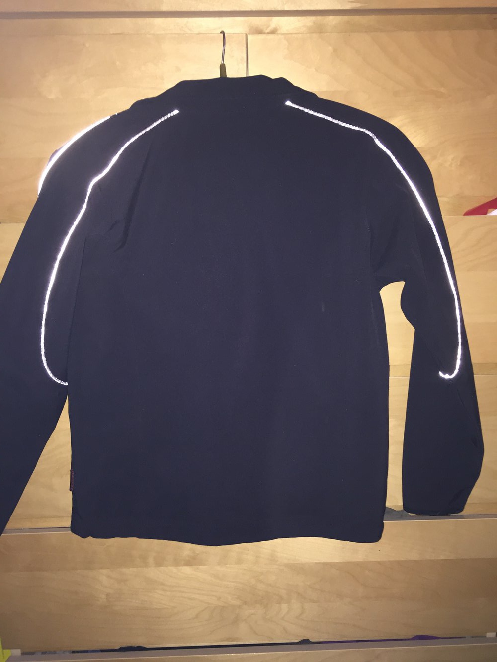 schwarze Wind- und Wetterjacke für Kids