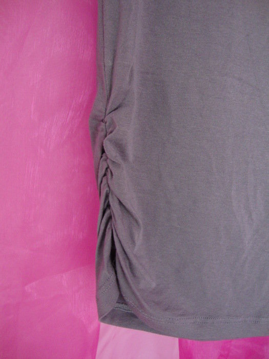 Oberteil mit Nieten auf den Schultern