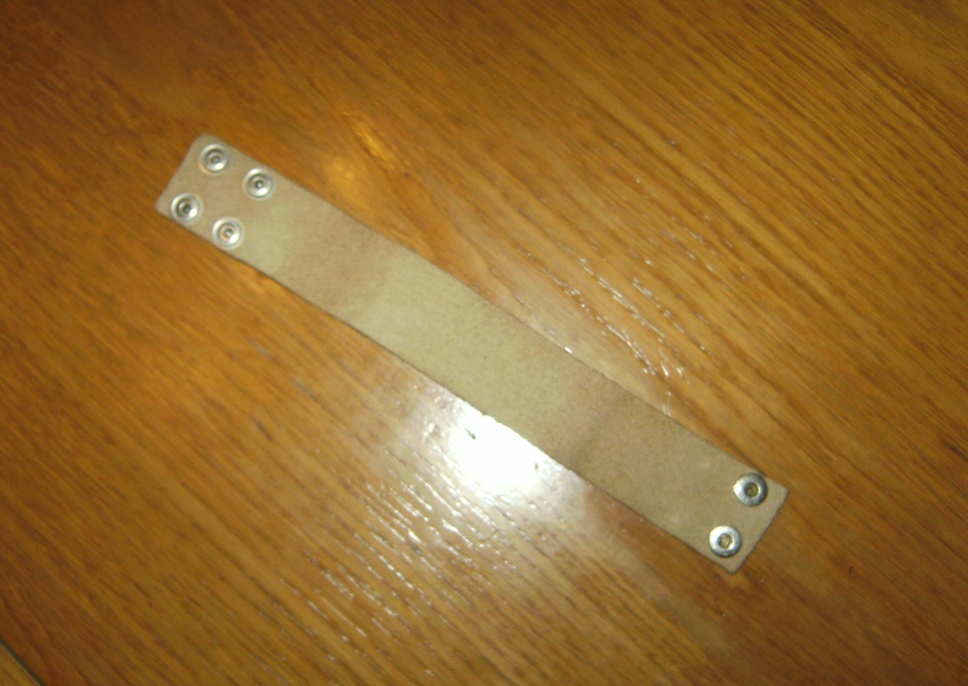 Armband, Lederband mit Strass, Gelenkband, Accessoire, Funkelndes Druckband, used look