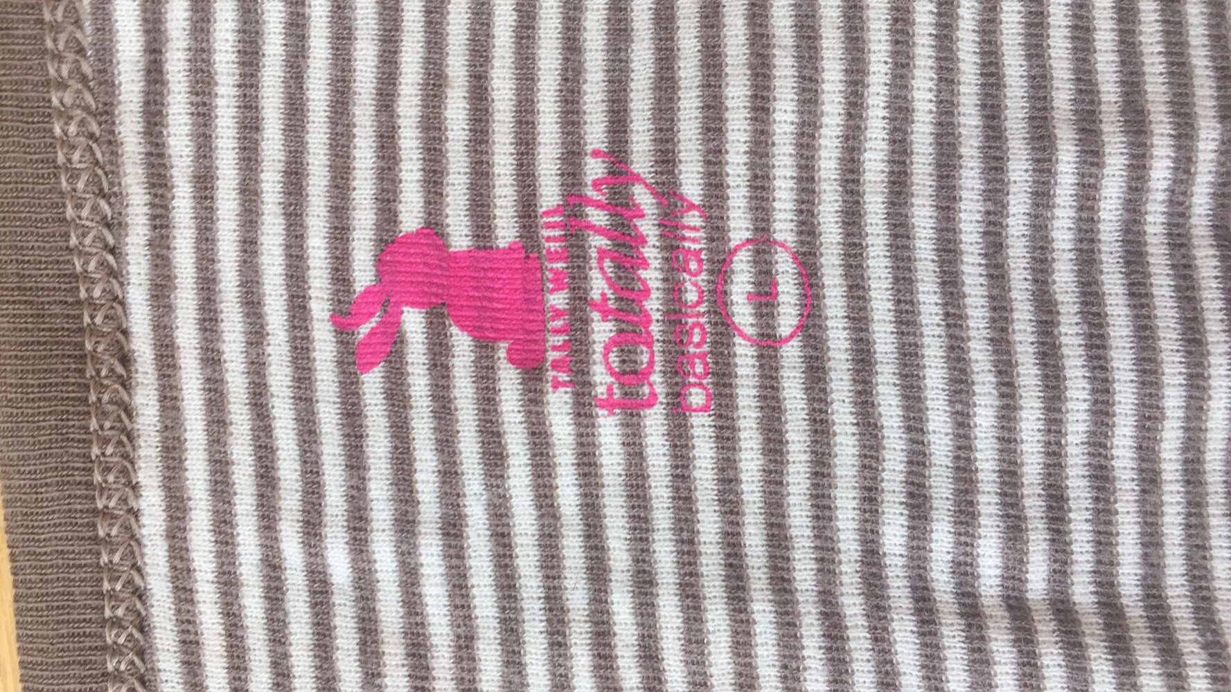 braun-beige gestreiftes Oberteil