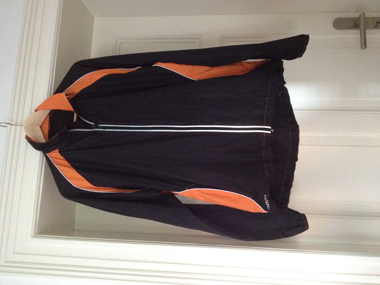 Dünne Sportjacke von Vavento