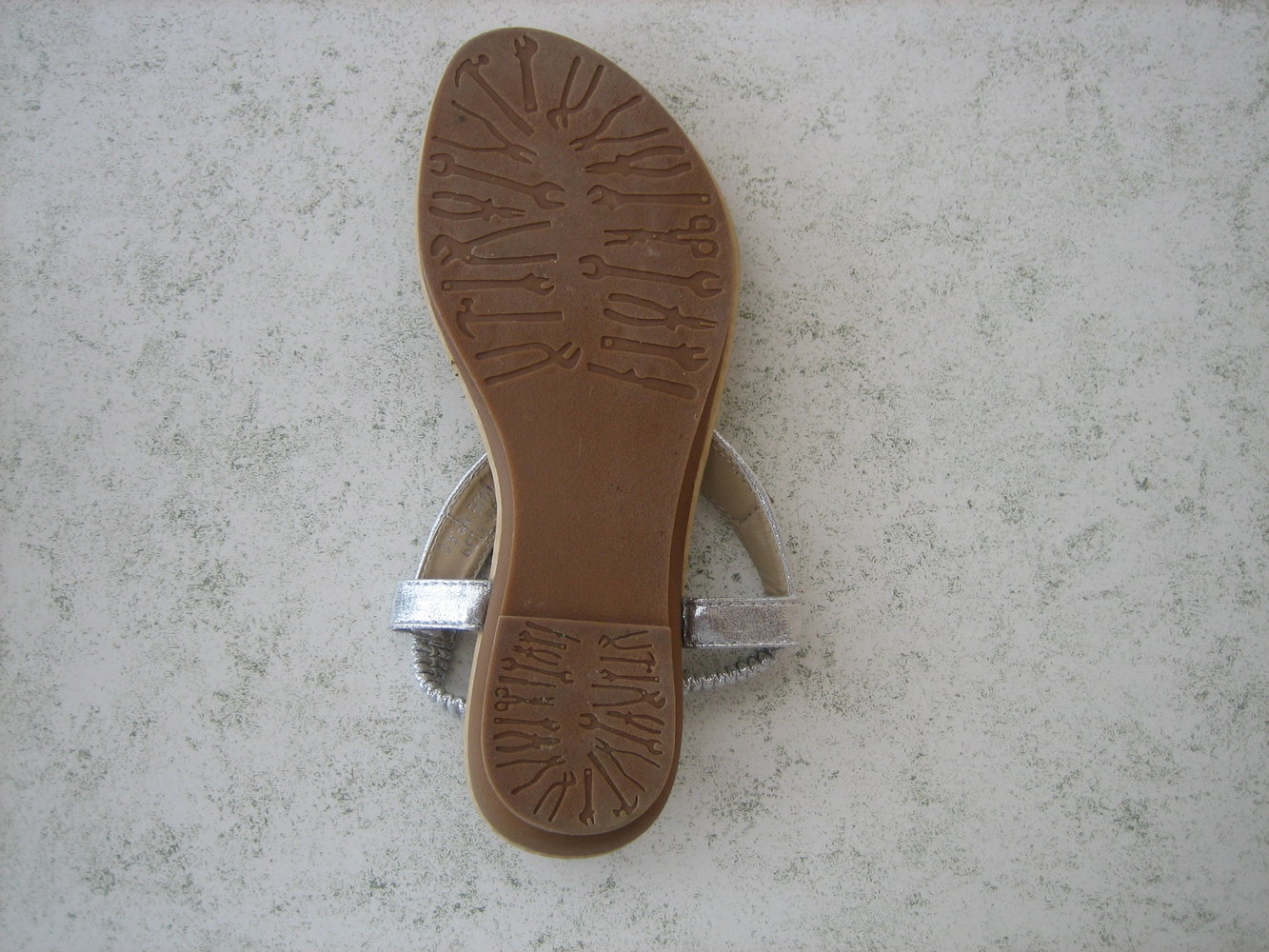 Superedle Sandaletten Gr. 39, Zehensteg-silber/gold, Straßsteine