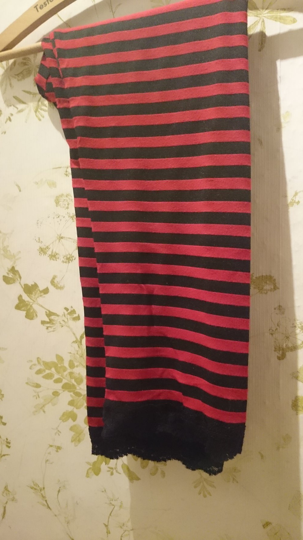 gestreifte 3/4 Leggings mit Spitze