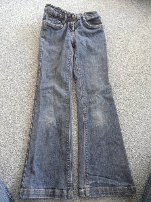 Vertbaudet Schleifen Jeans Gr. 122/128