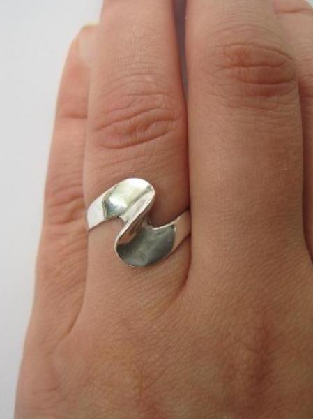 Ring  aus 925 Silber in Wellenform - Durchmesser 17mm