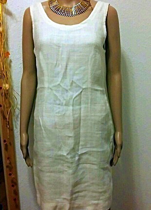 Tolles Kleid aus Leine für dem Sommer im Creme Farbe 