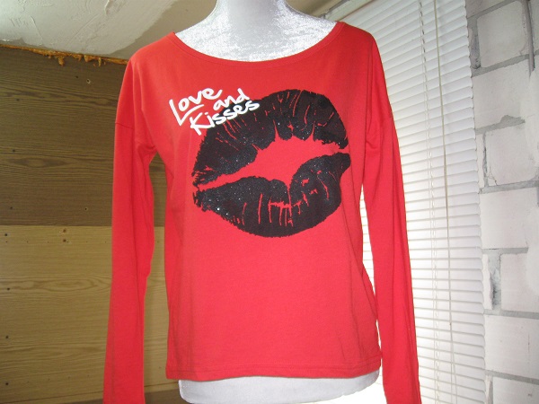 *** Langarmshirt mit Kussmund ***