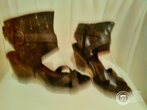 NEU Tamaris Sandalen Schuhe Gr. 41 Grau Antikoptik mit Nieten