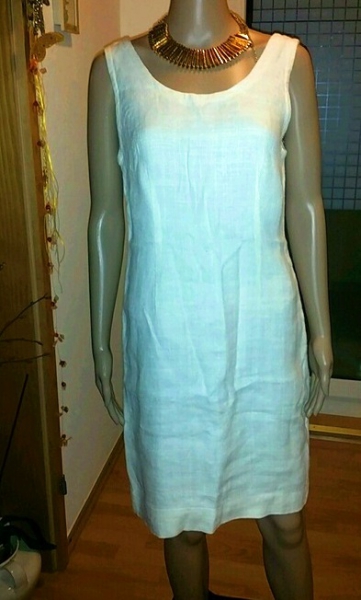 Tolles Kleid aus Leine für dem Sommer im Creme Farbe 