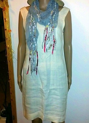 Tolles Kleid aus Leine für dem Sommer im Creme Farbe 