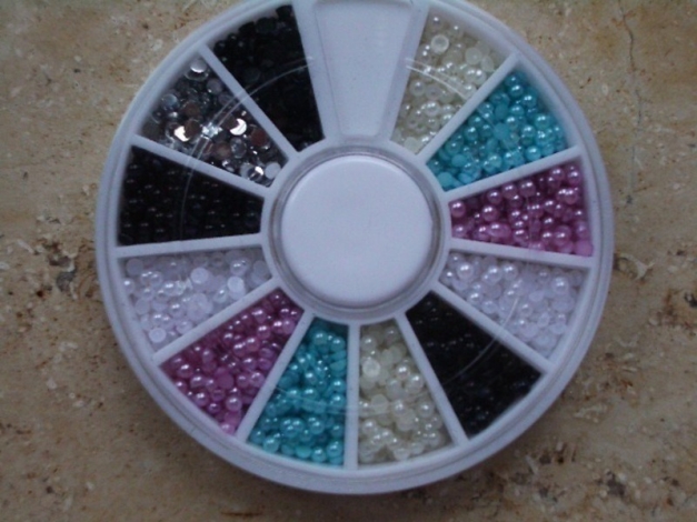 Nail Art  1200 Perlen und Rhinestones  Rondell 
