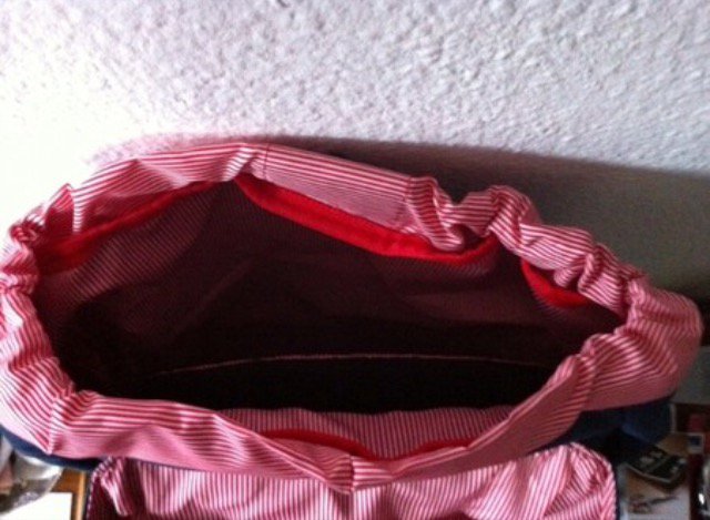 Neu: Herschel Retreat 22,5l Navy Rucksack