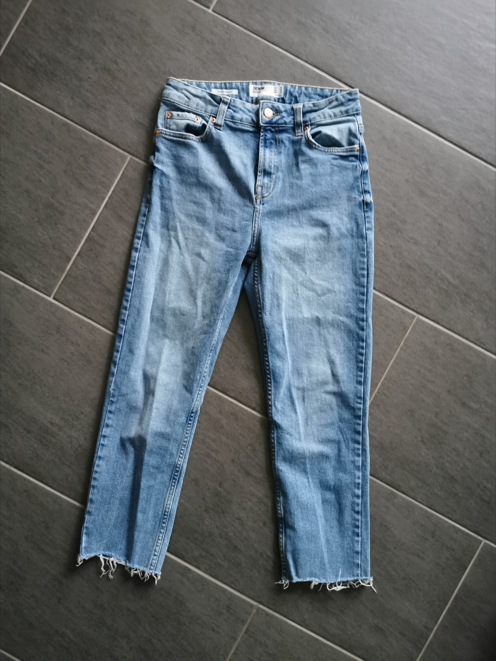 Bershka straight cropped Jeans 