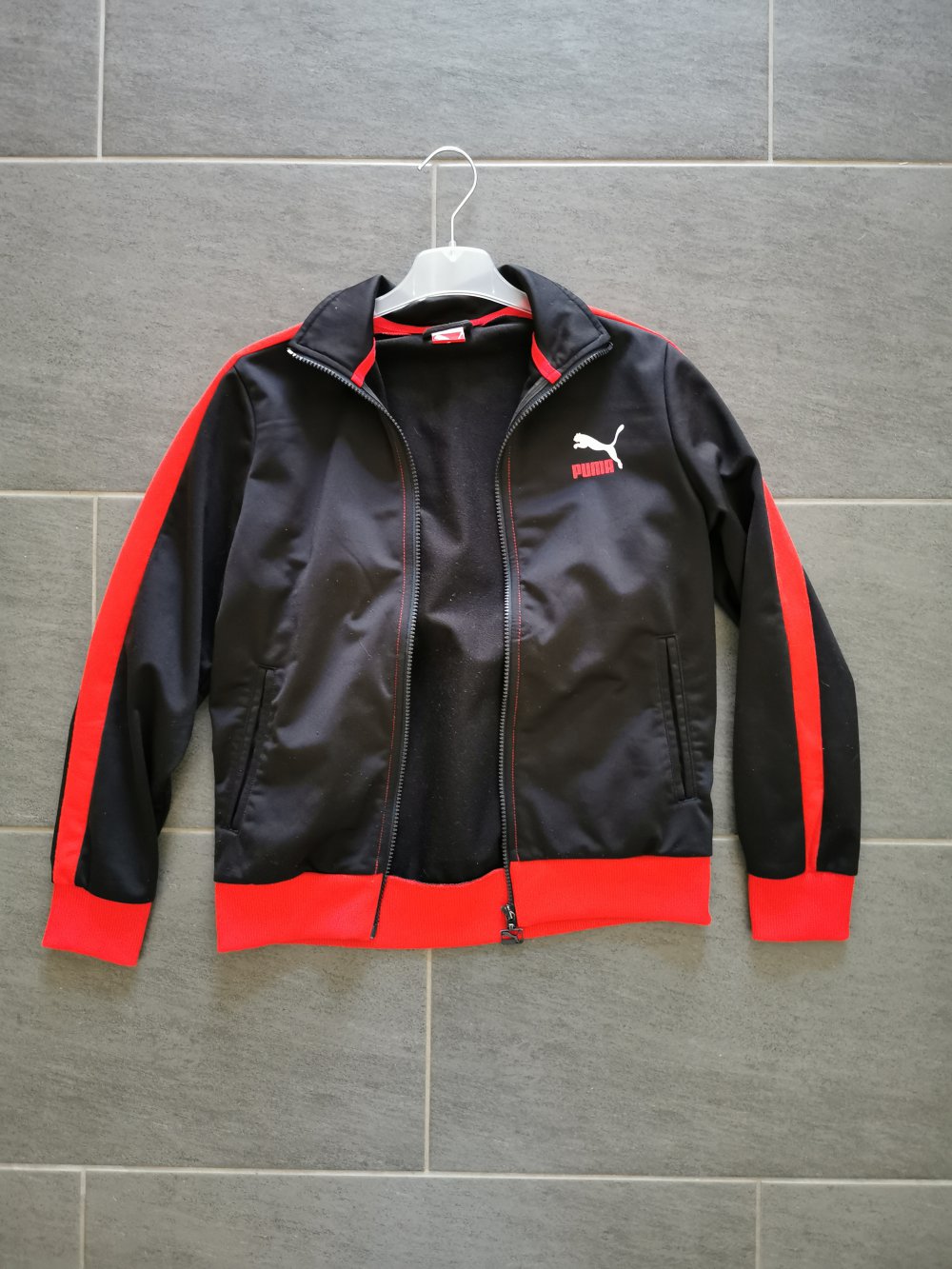 Puma Jacke schwarzrot