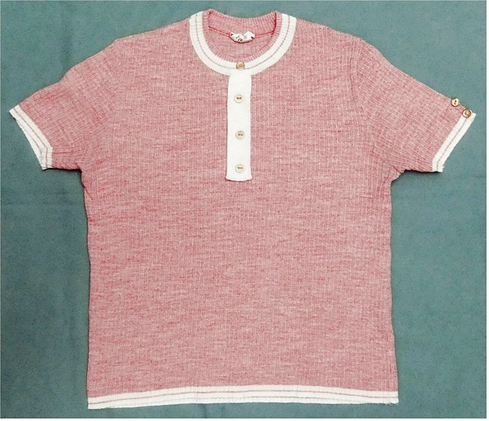 T-Shirt im gestreiften Rosa-Farbton - Größe 42 