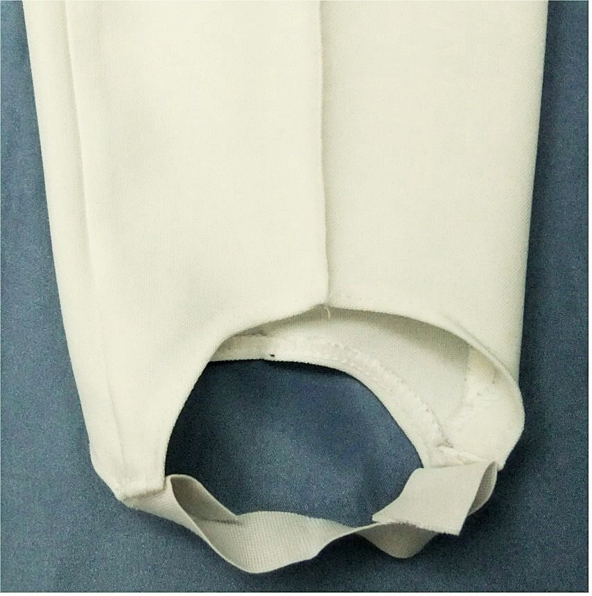 Steghose / Bundfalten-Hose - hellgelblichweiß - etwa Größe 40 