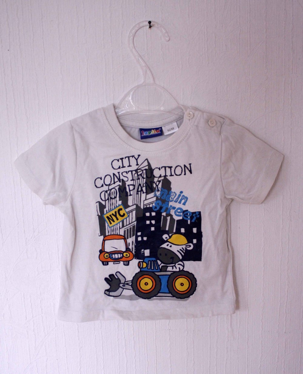 Weißes T-Shirt mit Baustellenprint