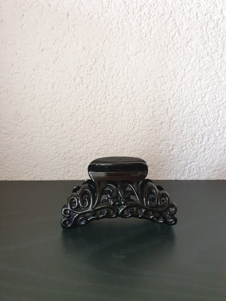 Schwarze Haarspange für dickes Haar