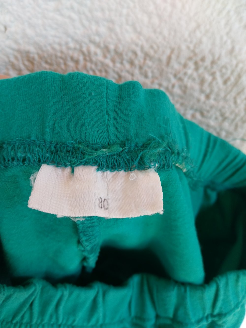 Türkisfarbene kurze Stoffhose/ Leggins Größe 80