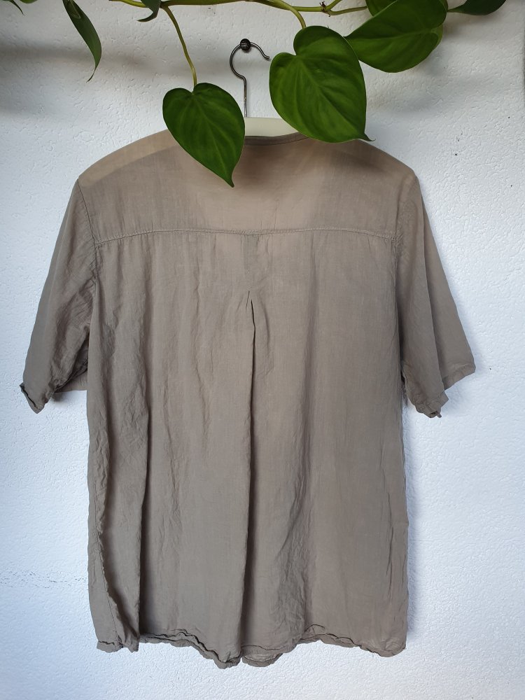 Beigefarbenes T-Shirt ca. Größe M