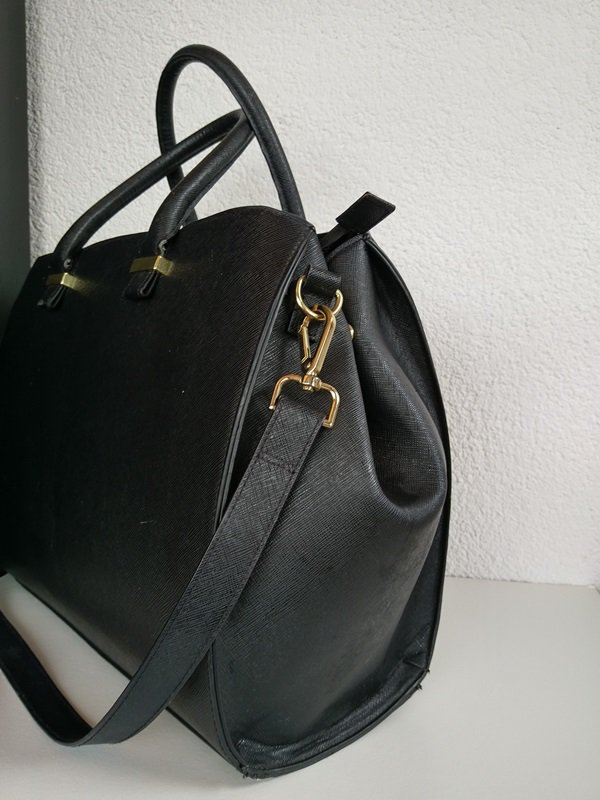 Geräumige schwarze Tasche von H&M