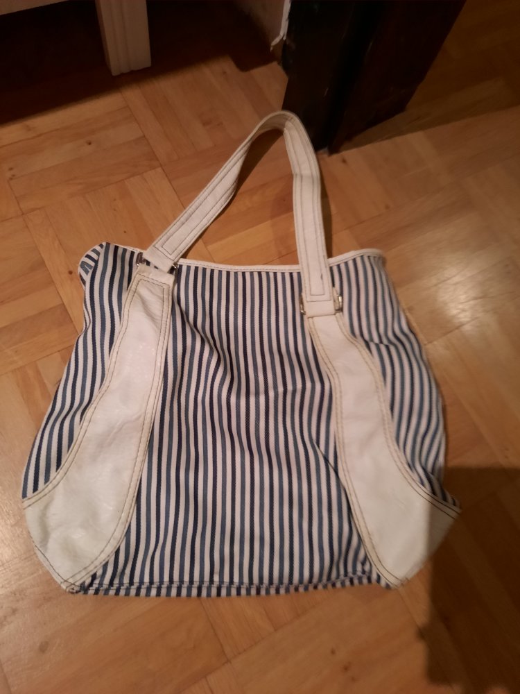 Gestreifter Beutel
