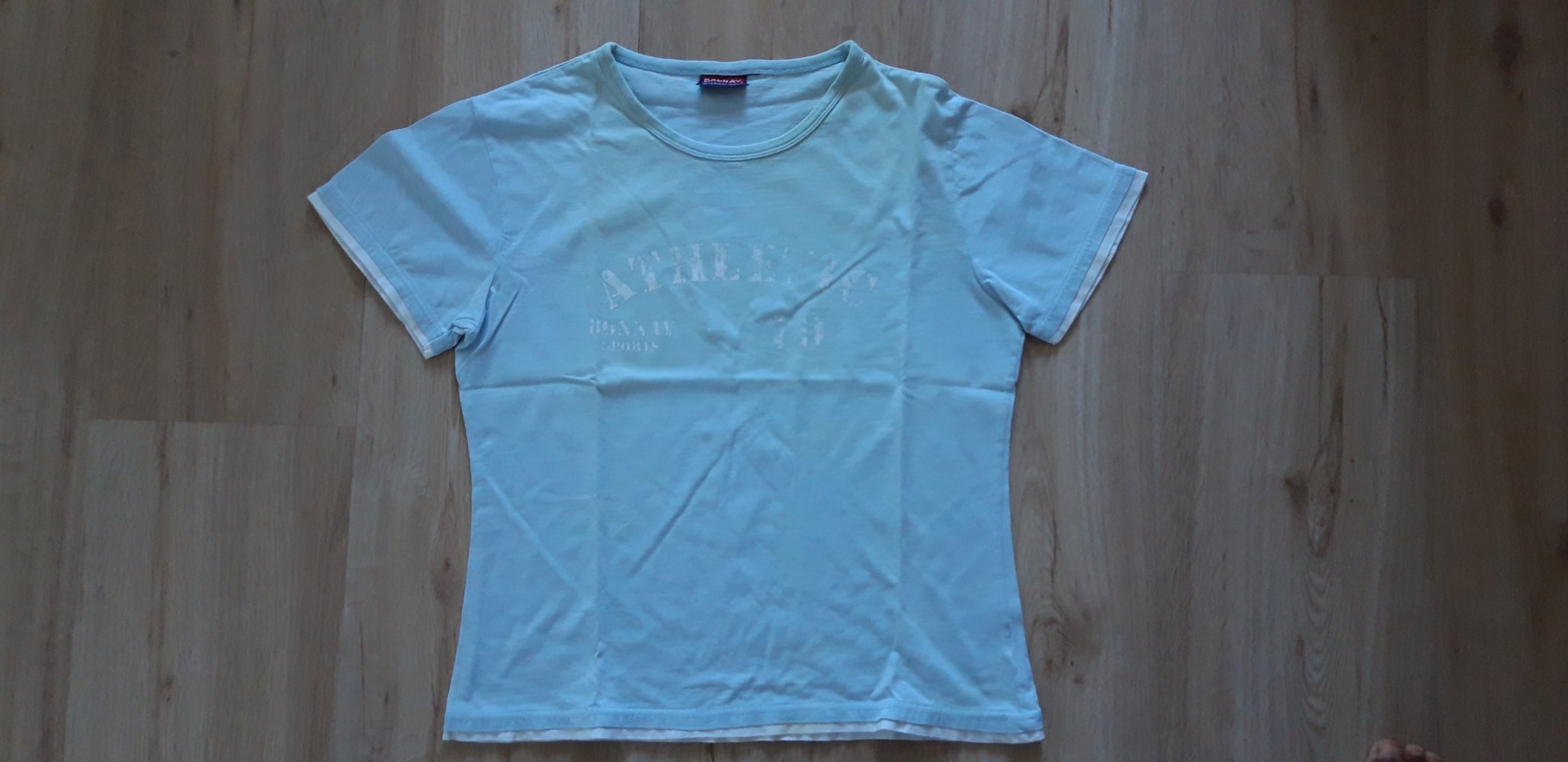 hellblaues Shirt in L