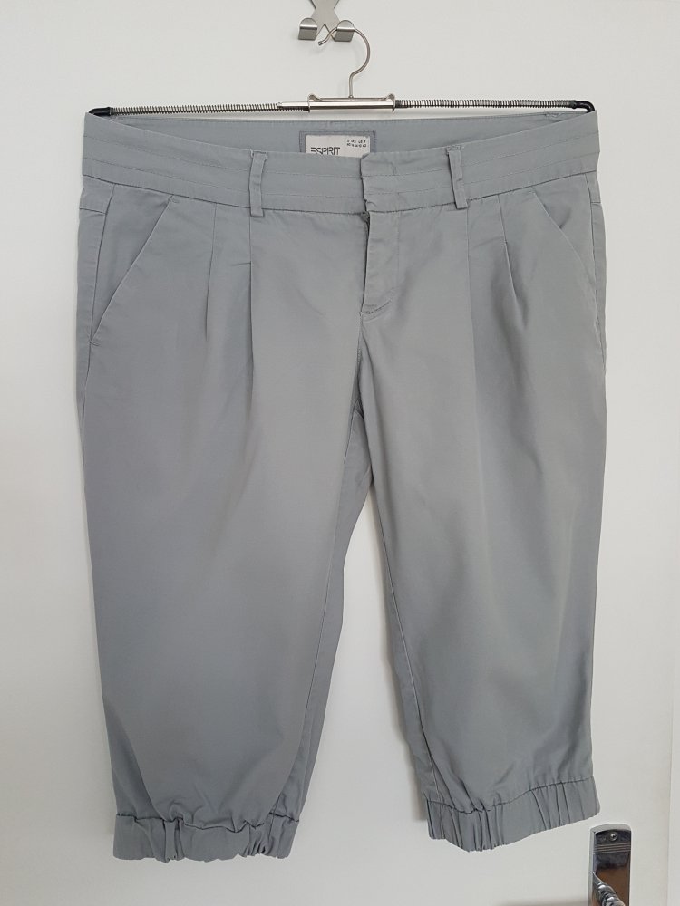 Drei viertel Hose mit Bundfalten von Esprit hell grau 40