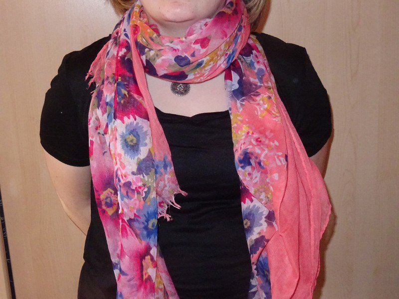 H&M Schal / Tuch bunt Blumen 