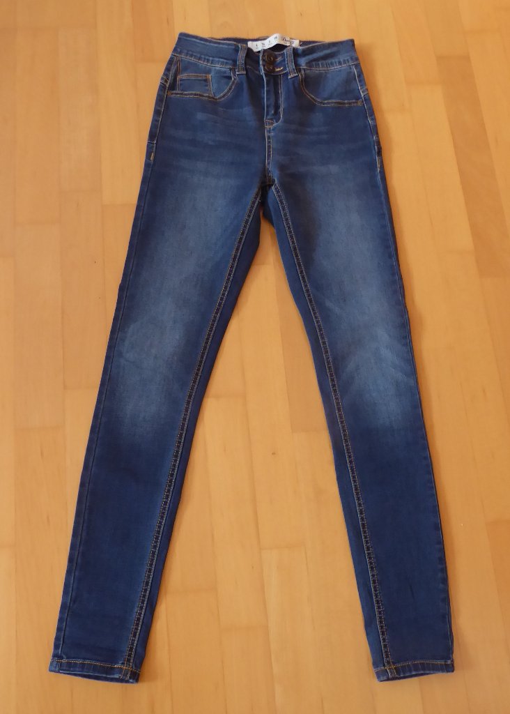 Dunkelblaue Skinny Jeans