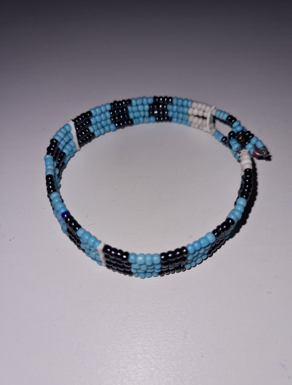 Türkises Armband handmade aus Afrika