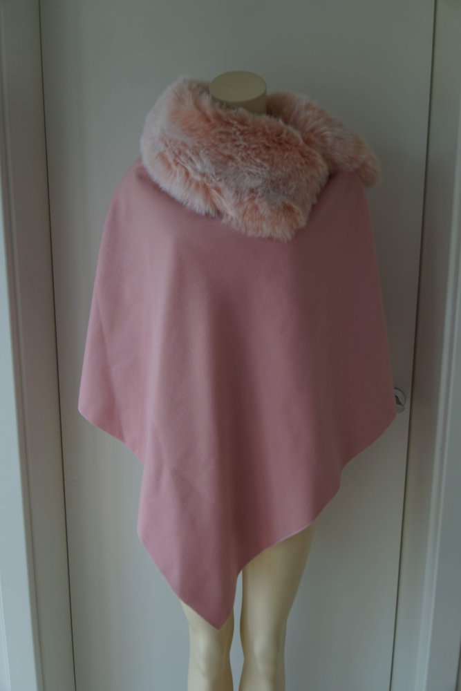 Winter! Hochwertiges neues Cape/Ponco von Alyra Paris, Gr. 36