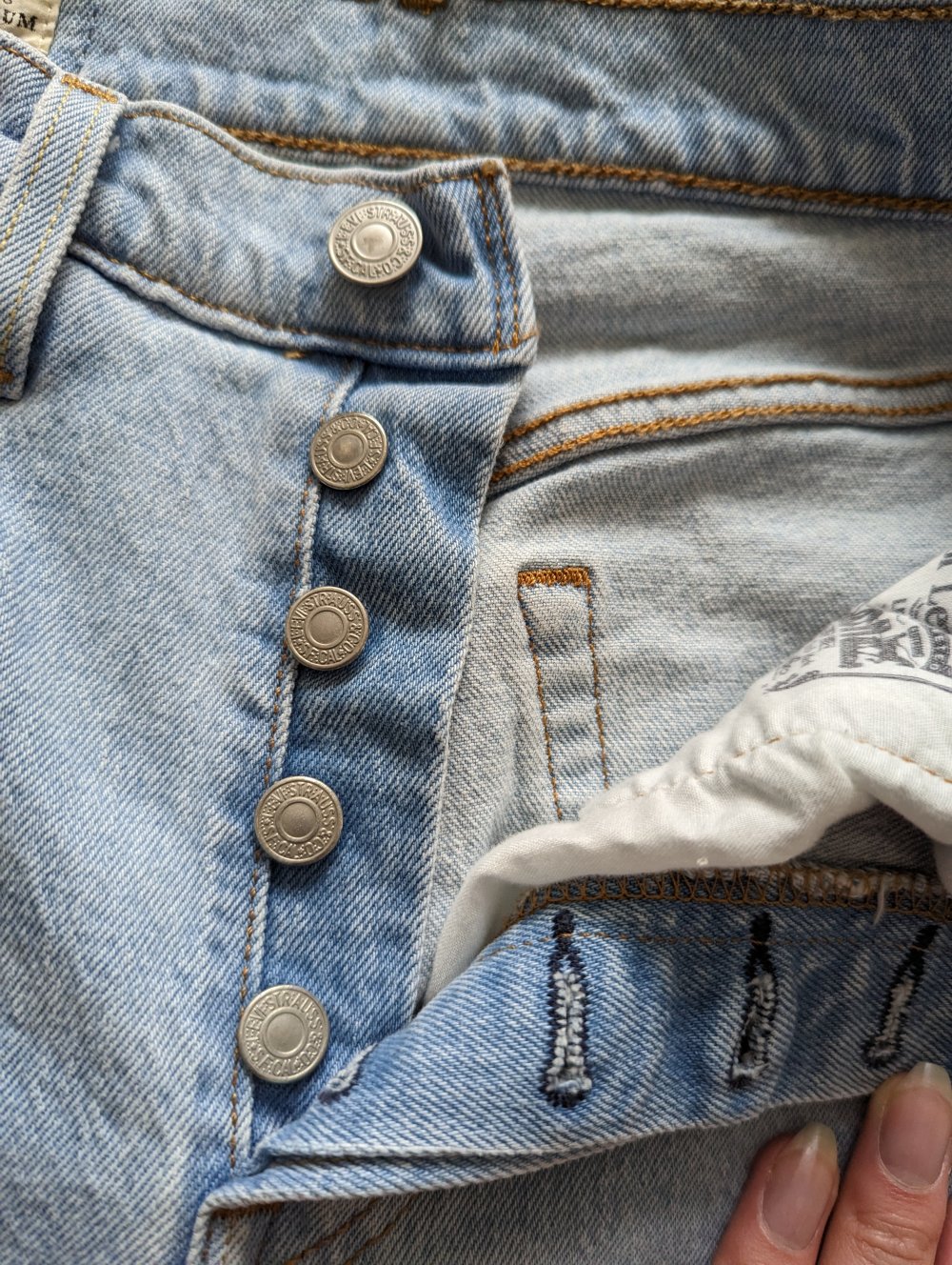 LEVIS 501 Denim Jeans momjeans Damenjeans High waist Straight Leg mit Seitenstreifen Hose hellblau