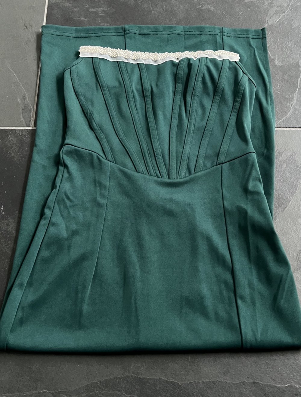 Tube Kleid mit Schlitz