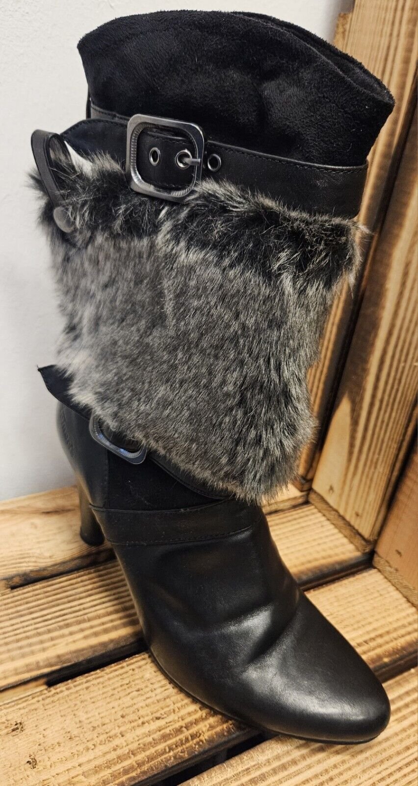 Trendy Damen Stiefelette (Tamaris) Gr. 39 black Absatzhöhe 28 mit Fellbesatz