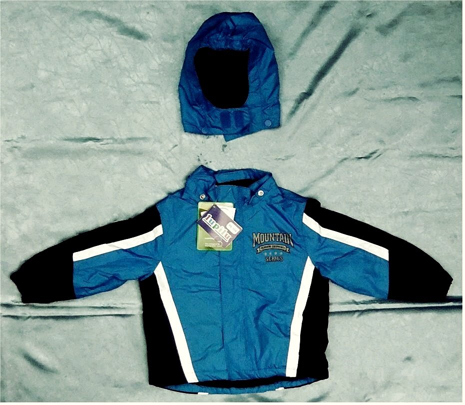 Kinder / Jungen Regenjacke / Jacke - Gr. 98/104 - blau / schwarz - NEU