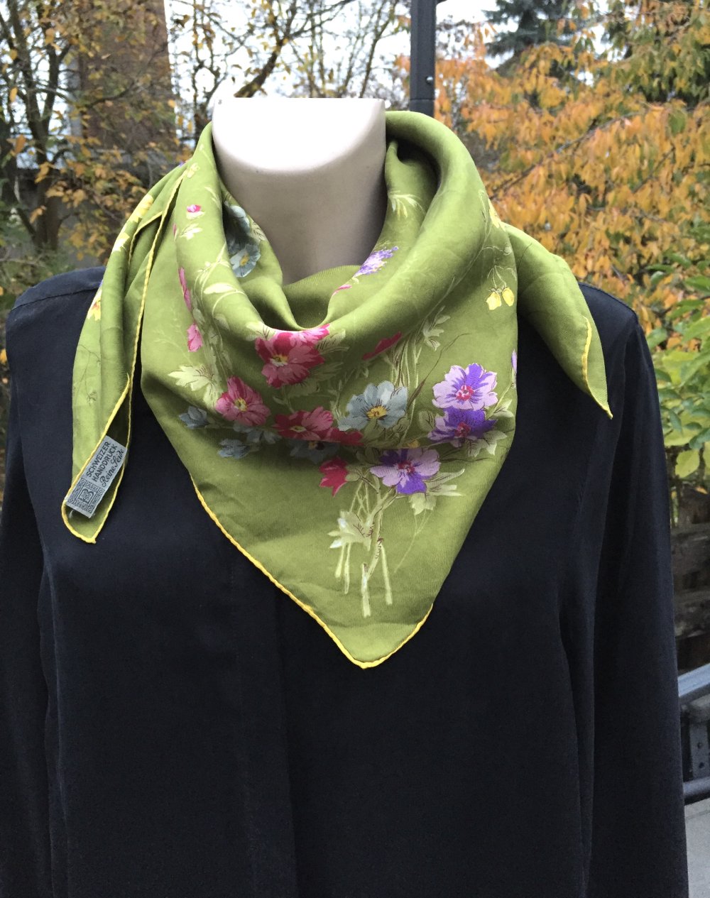 VINTAGE Seidentuch BLUMEN floral