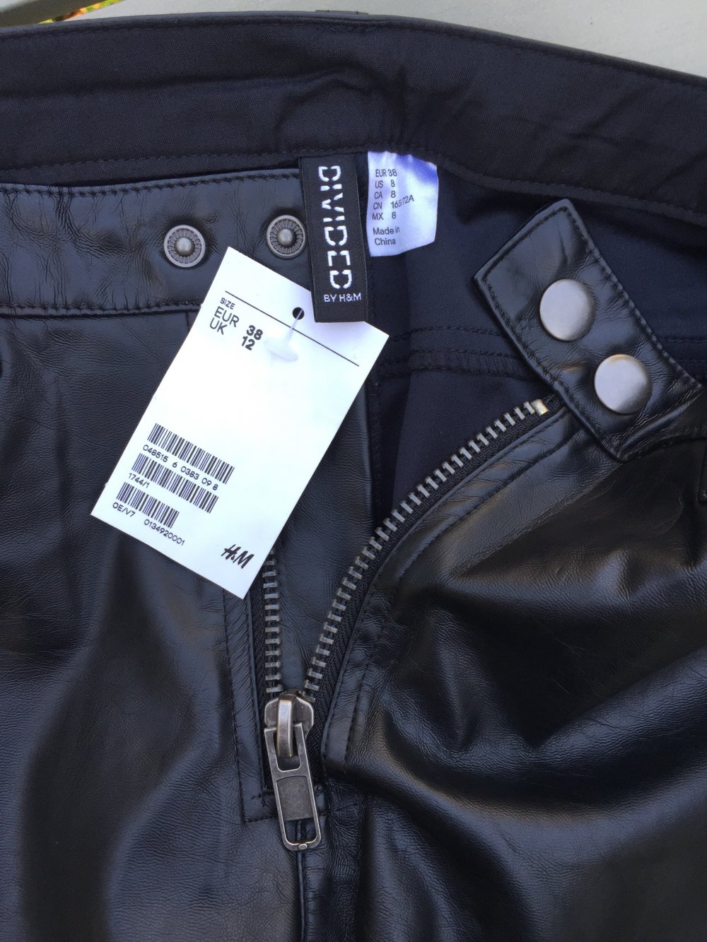 NEU: H&M Lederhose PU Lederleggings Röhre schwarz Gr. 38