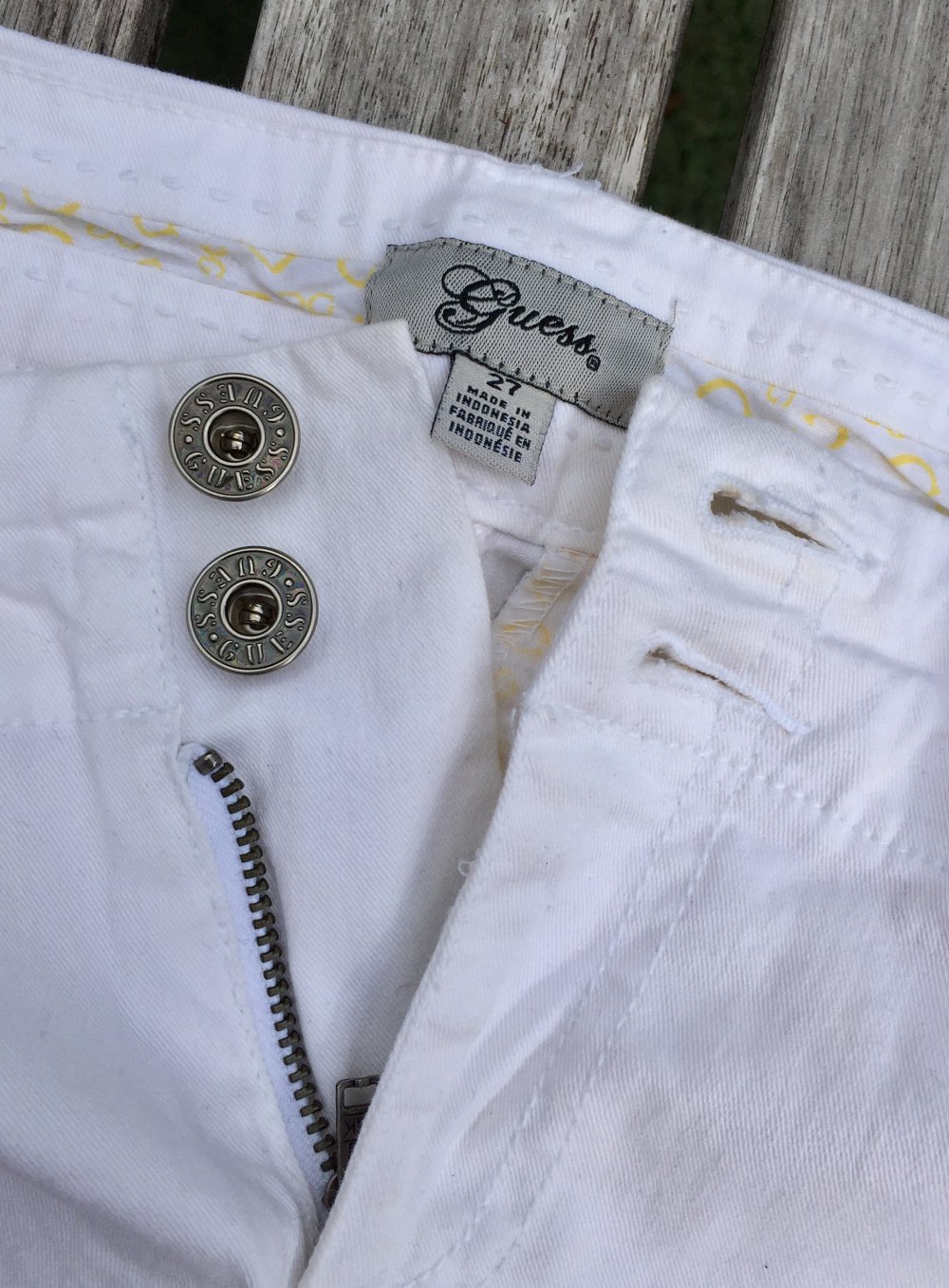 GUESS Shorts HOTPANTS weiß Gr. 27