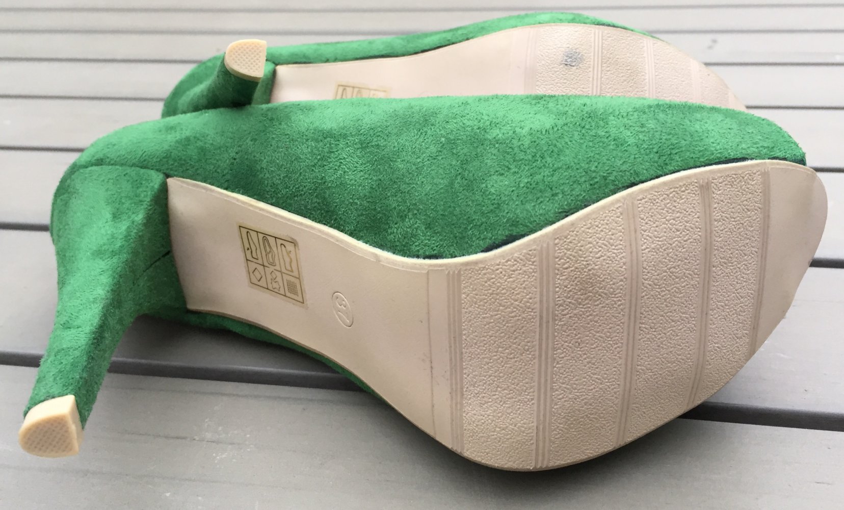 NEU: Plateau PUMPS Le Scarpe PEEP TOES grün/leo Gr. 37